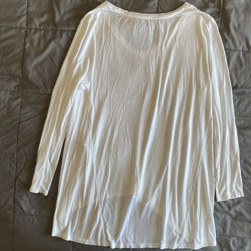 Soft Surroundings Large White High Low Long Sleeve Blouse Shirt V-Neck Classic - Picture 7 of 11